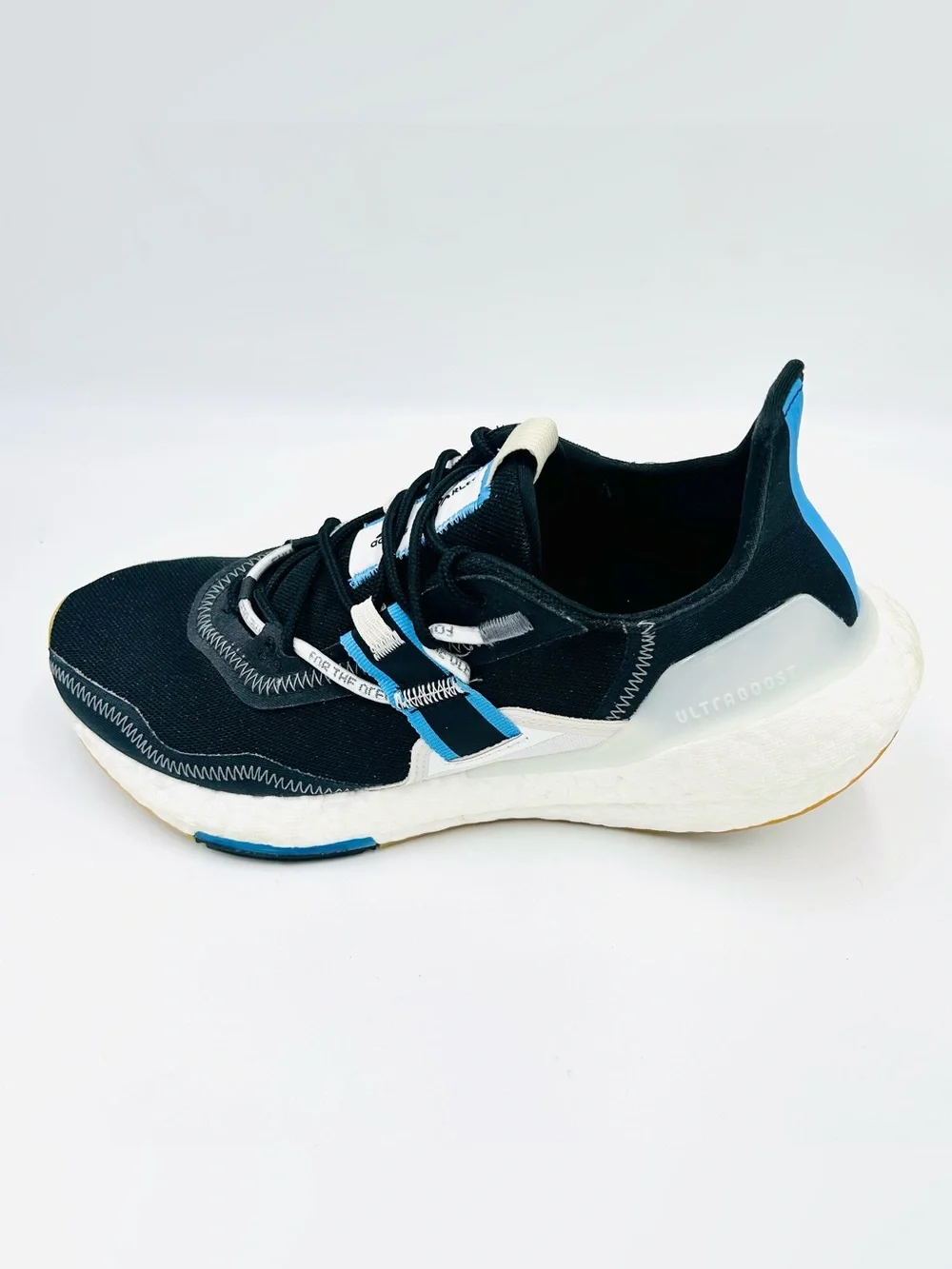 Adidas Ultraboost 22 Parley Running Shoes Black Blue Men’s Size 9.5 HQ6533
